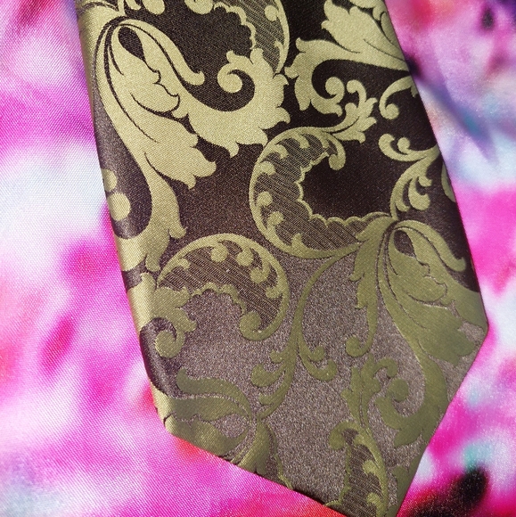 Yves Saint Laurent 54 Inch Gold Tie - Picture 4 of 7